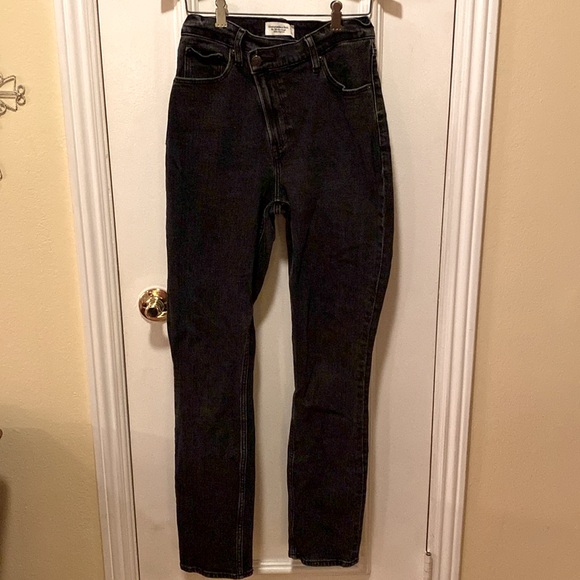 Abercrombie & Fitch The 90s Slim Straight Ultra High Rise Black Jeans Size 27/4 - Picture 2 of 7